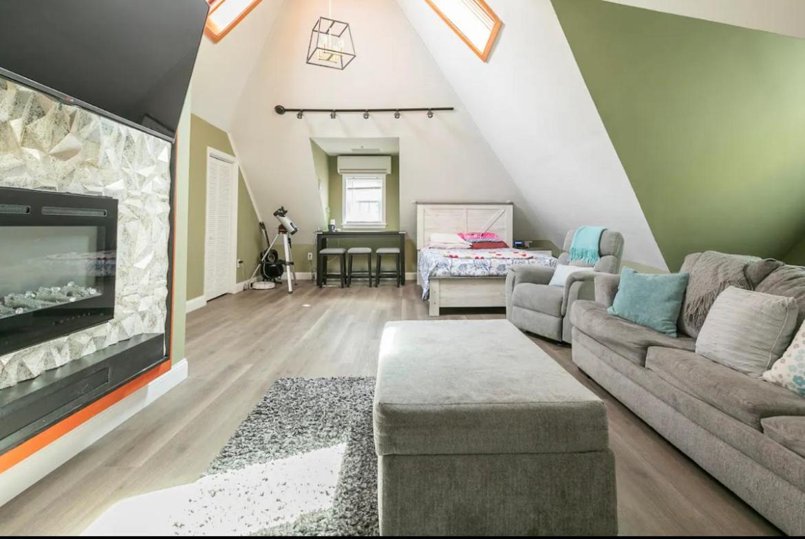 Large Studio Open Concept In Boston Zoo Franklin Park Near Exterior foto